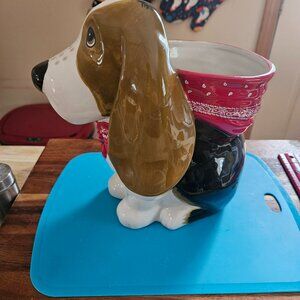 pioneer woman Charlie basset hound utensil crock wearing a red bandana